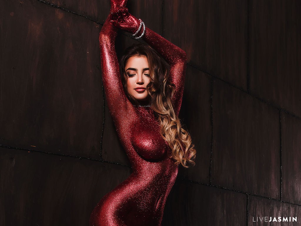 AlexandraClark live profile photo