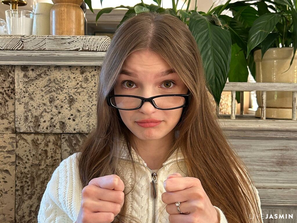 Ameliamimo free chat room profile image