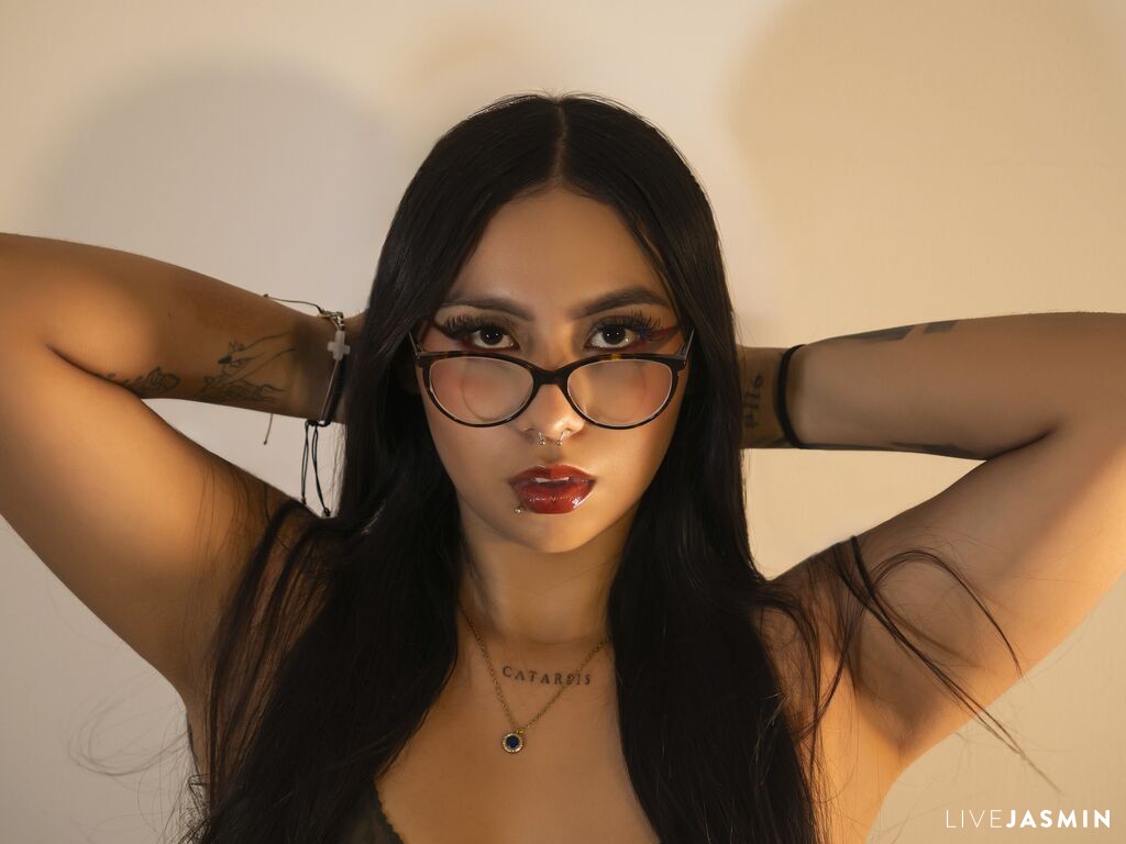 ChloeRiveiro stream preview on BestLiveCamGirls