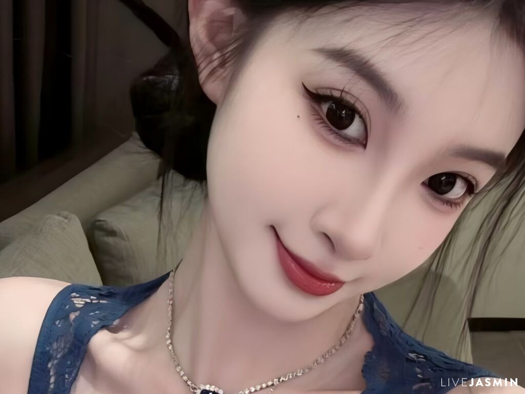 ClaraElla live profile