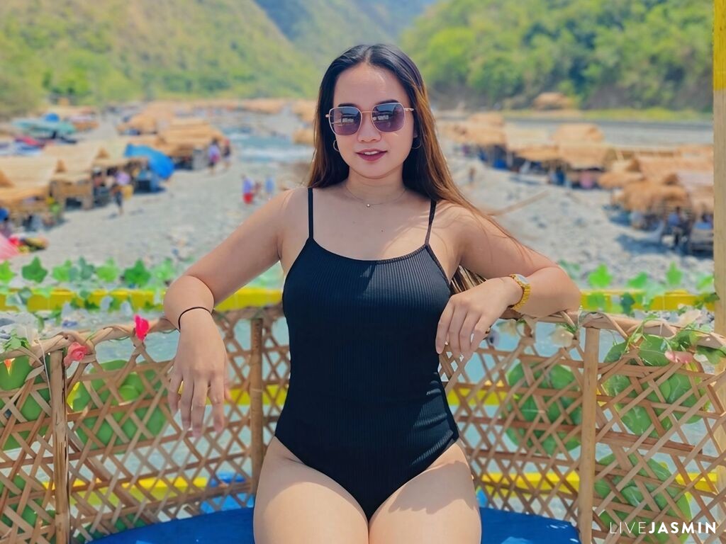 ElliseWise live profile