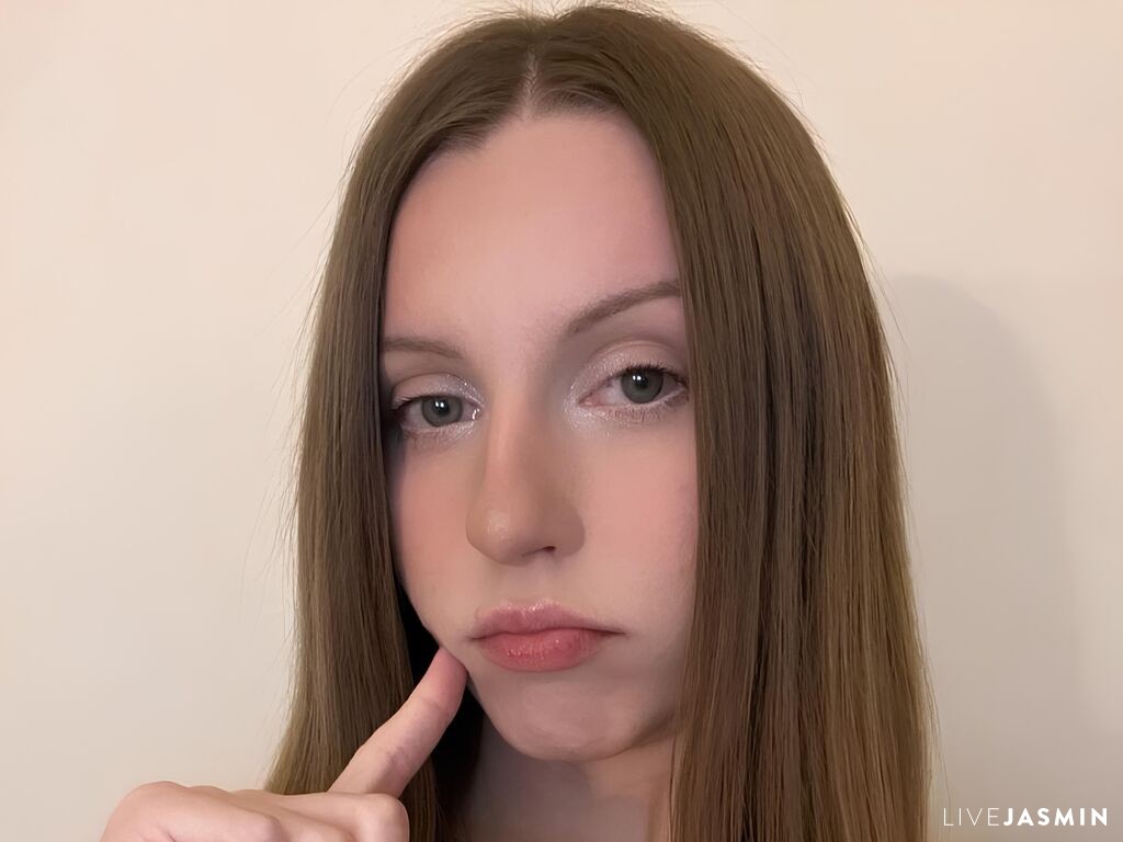FawnTobin live profile