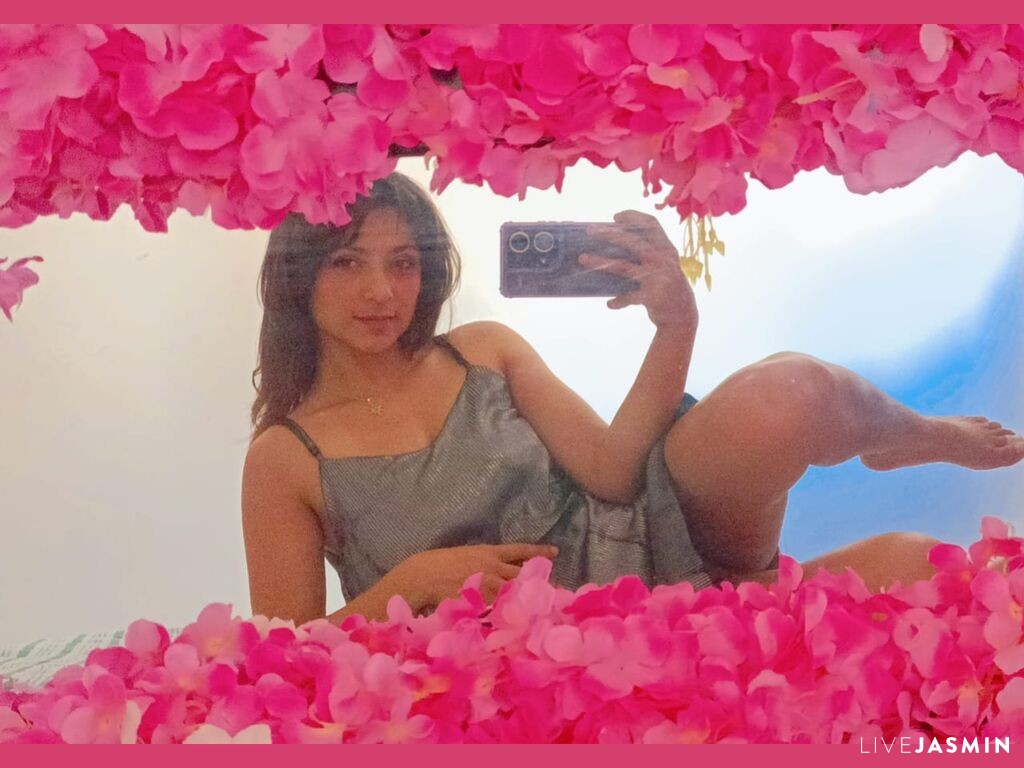 KarolHall live profile