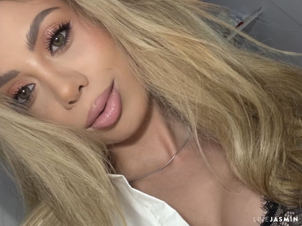 KaylaBens private cam show