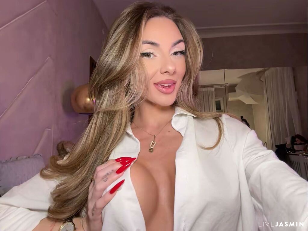 Kim live profile