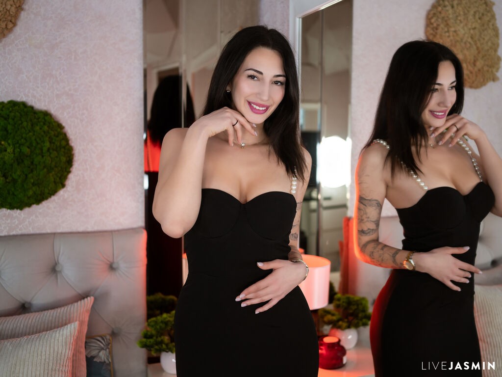 KylieMaddox live profile