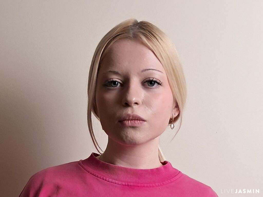 LeonaLongmire free chat room profile image