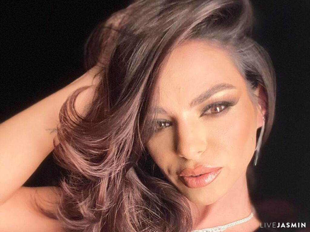 Lizzie live profile