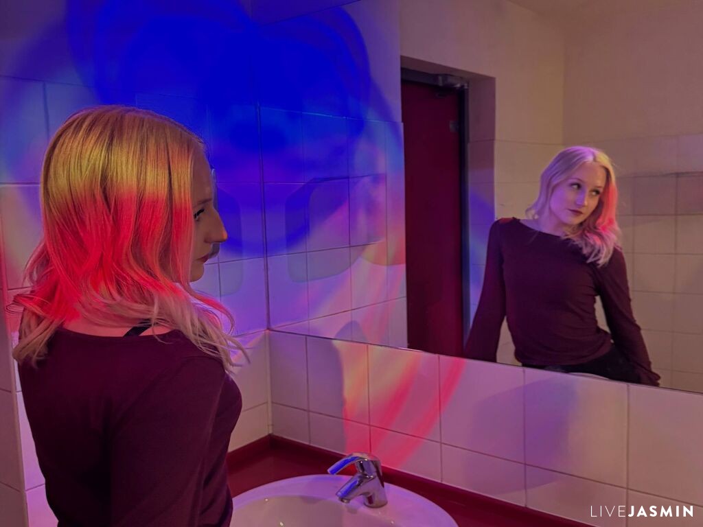 LucilleWiste live profile
