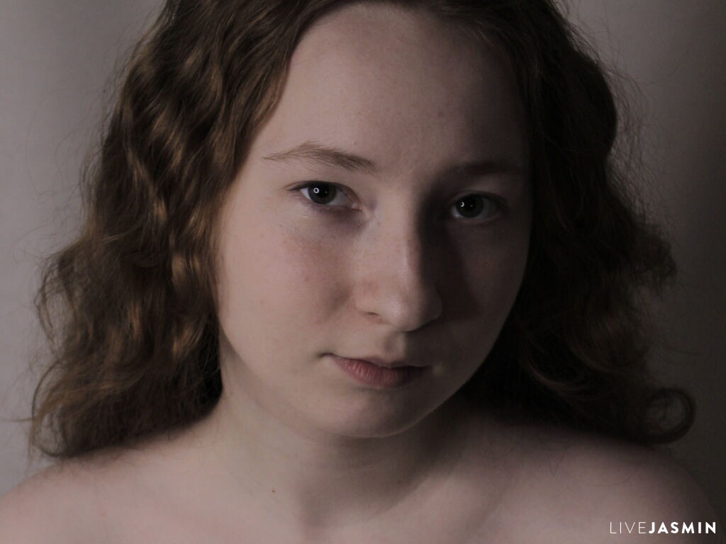 MadgeRemerez live profile photo