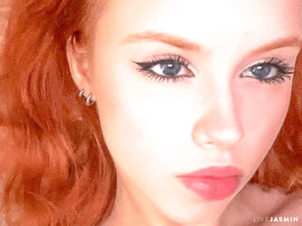 MollyEka live profile