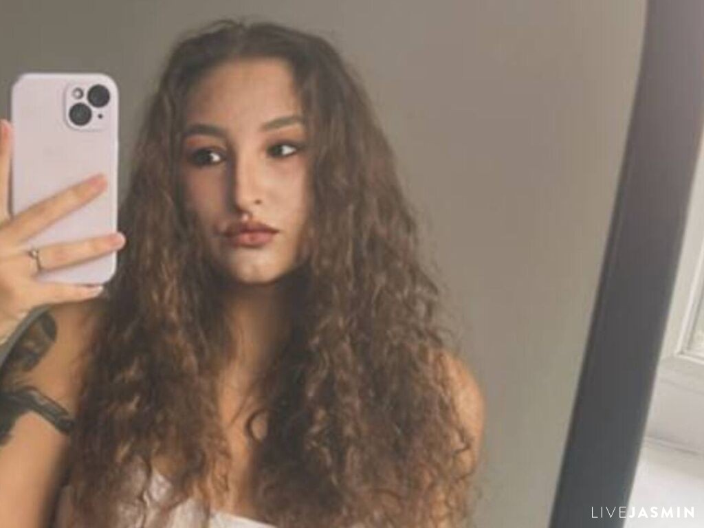 NicholMikrot live profile