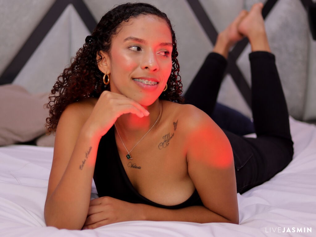 NicoleWil live profile