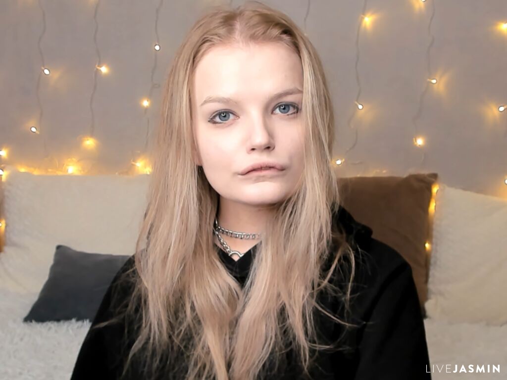 PetrinaKoehl live profile