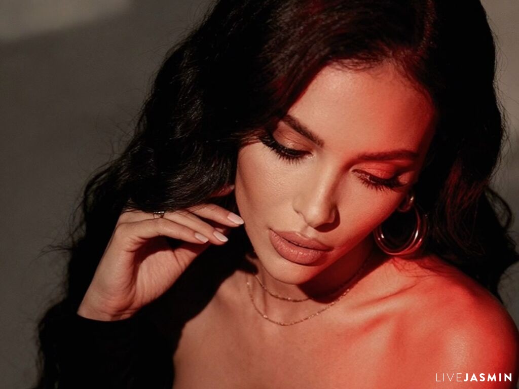 Raisa live profile