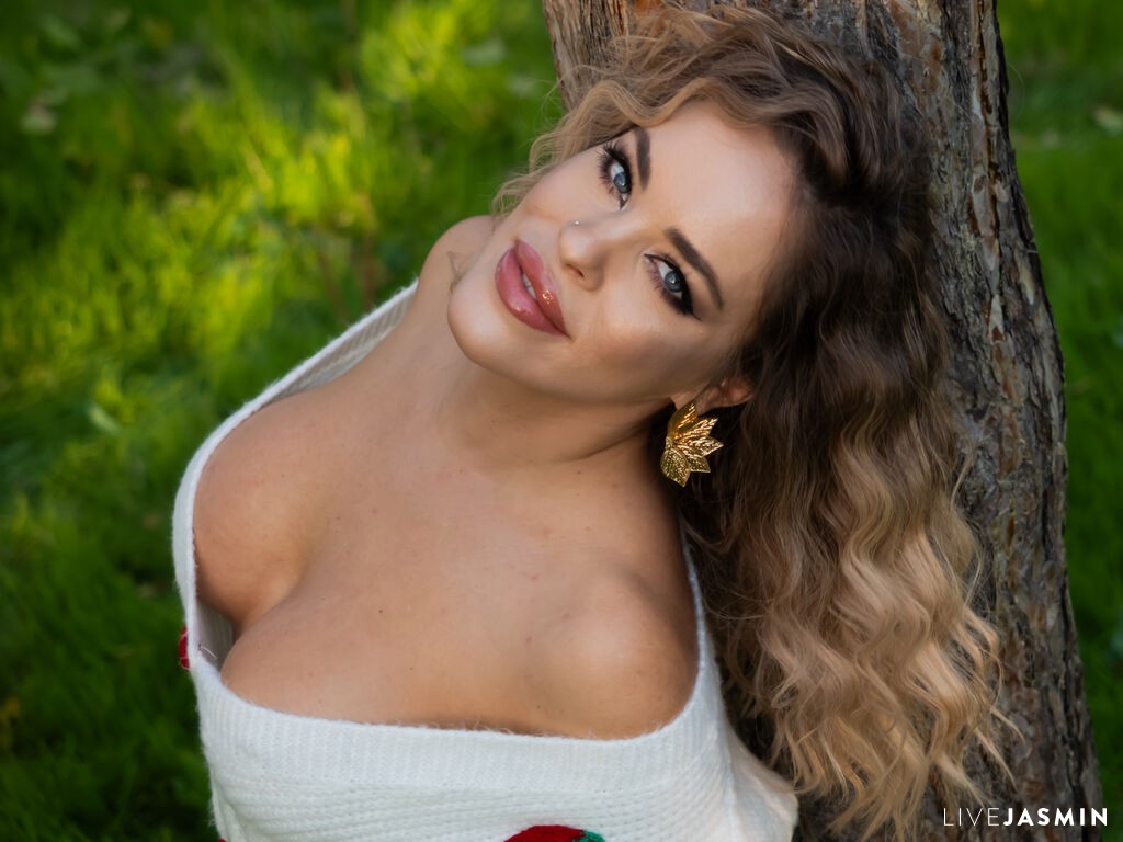 RosemaryEvan live profile